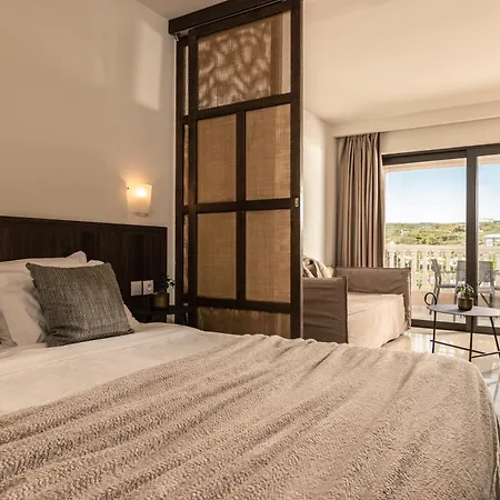 فندق Planos Hotel 4*
